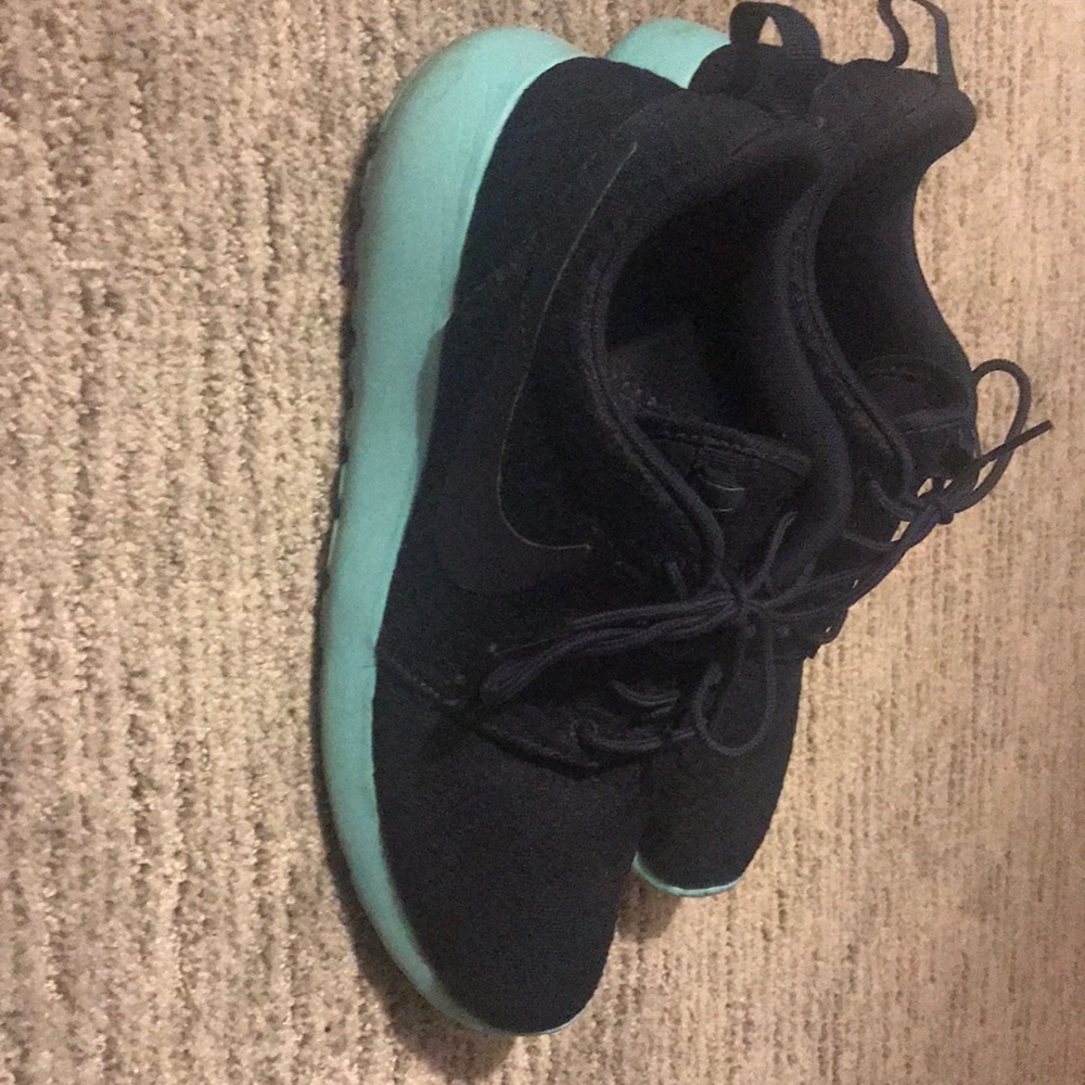 Nike Roshe Run size 10 in Womens